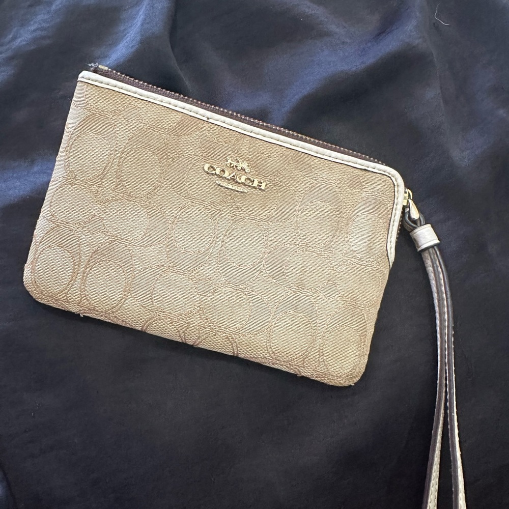 Hand wrist coach wallet